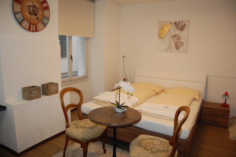 Dining Room 27
