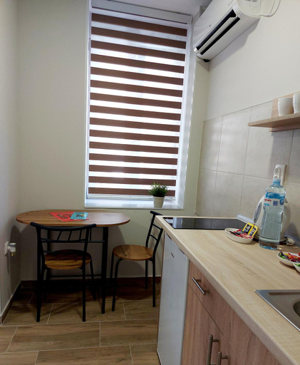 Others 5, Centar lux 2, Zrenjanin