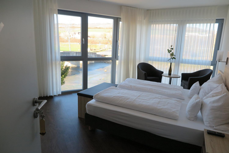 Bedroom 2, Landgasthof zum Hirschen, Würzburg