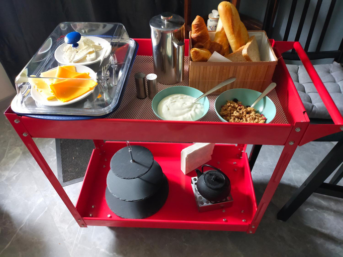 Food & Drinks 3, Chambre d'hotes Se Sentir Libre Noisette, Creuse