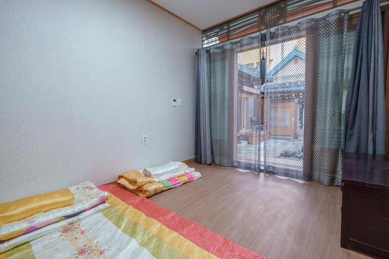Bedroom 2, Aega Hanok Guesthouse, Buk