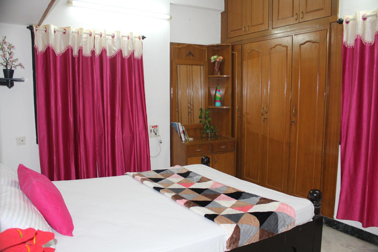 Bedroom 30