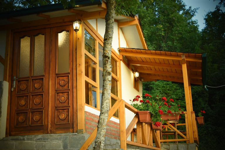 Others 5, Sunset House