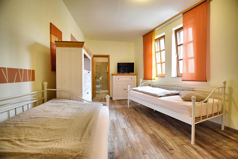 Bedroom 2, Zum Alten Krug, Burgenlandkreis