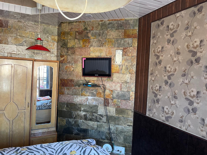 Bedroom 2, Hotel Tip Top, Solan