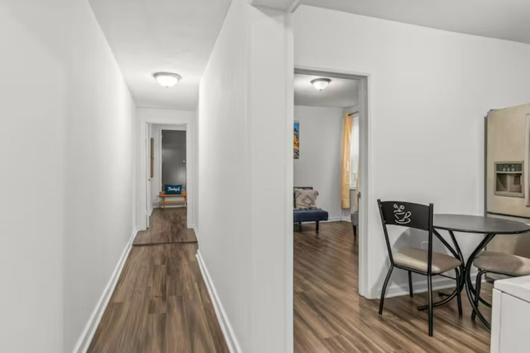 Others 4, Urban Chic Apartments Near Center City, Philadelphia