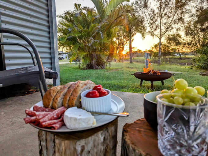 Others 2, Trinity Islands Holiday Park - Cabin Accommodation, Hervey Bay - Pt B