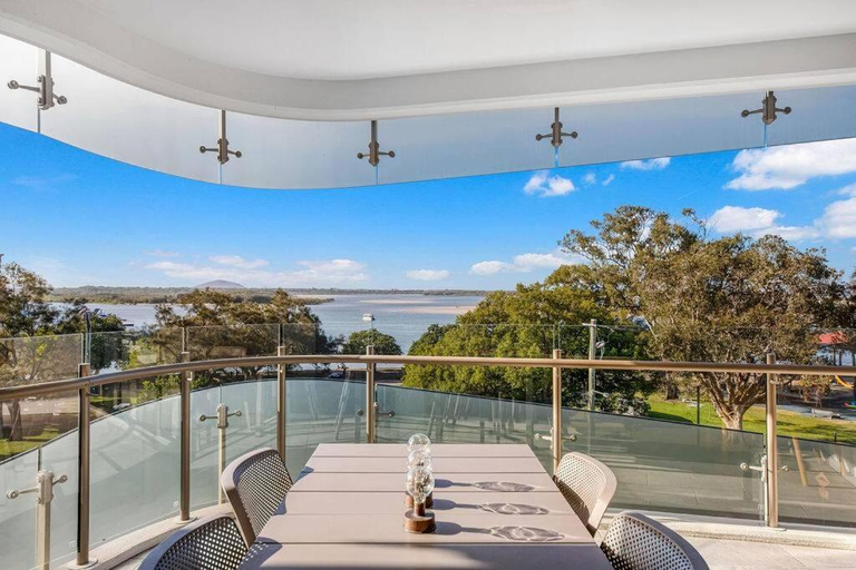 5, SEASIDE ESCAPE@ The Cosmopolitan Unit 10406, Maroochy - Maroochydore