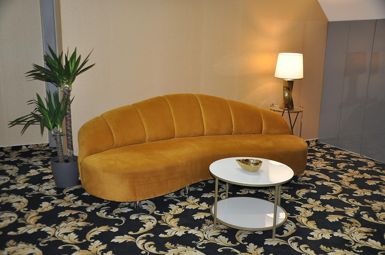 Public Area, Váralja Home, Budapesti