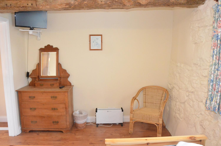 Others 5, The Royal Oak Inn, Devon