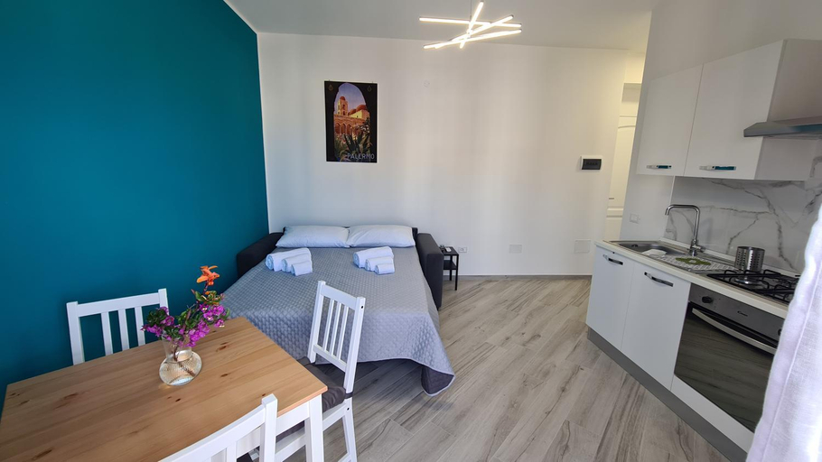 Others 4, Alberira Apartments, Palermo