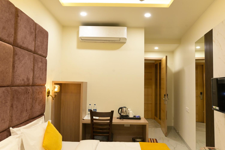 Bedroom 3, Hotel Aditya Grand, Bhopal