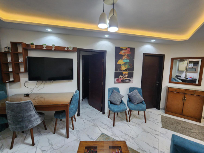Food & Drinks, Porto said بورتوسعيد غرفتين وصاله للأسر فقط, Al-Manasrah