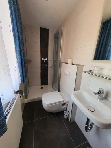 Bathroom 3, Gasthof Alte Schreinerei, Ansbach