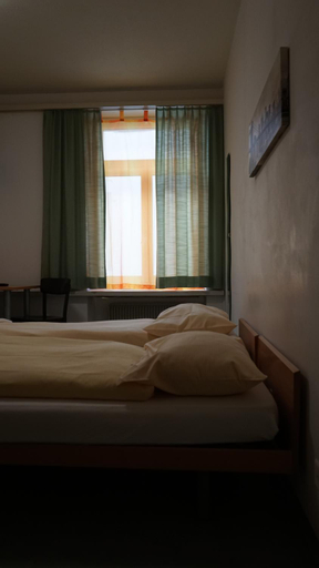 Bedroom 13