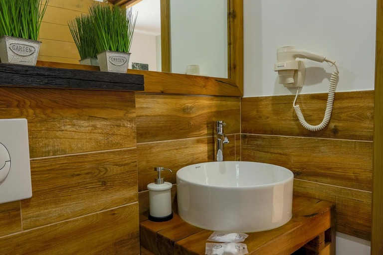 Bathroom 2, Residence Rooms Bucovina, Campulung Moldovenesc