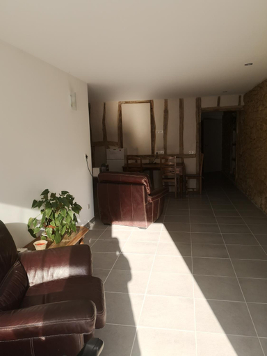 Others 5, La Petite Ecole Chez Etche, Gers