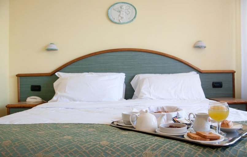 Bedroom 2, Hotel Europa, Varese