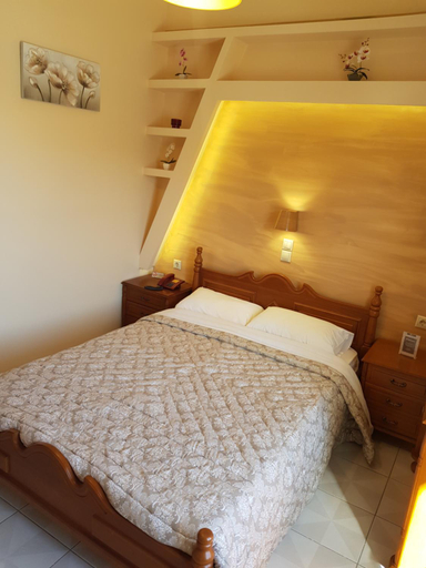 Others 4, Hotel Anagennisis, South Aegean