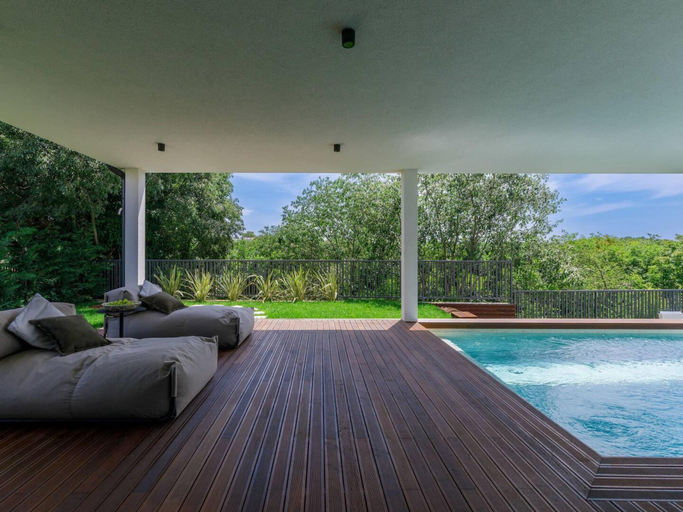 Sport & Beauty 4, Holiday House with Pool Casa Lavanda, Bale