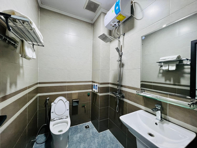 Bathroom 8