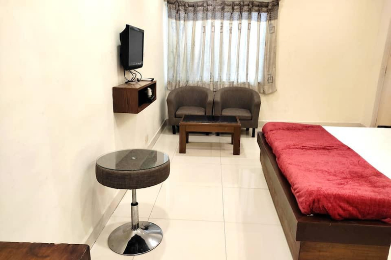 Others 2, Hotel Swapna, Krishna