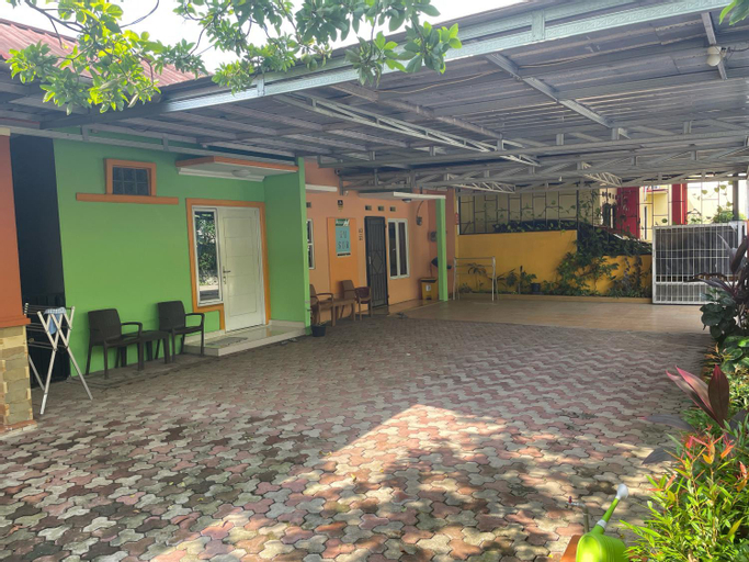 Exterior 6