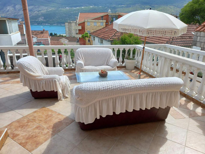 Others 4, Goran Apartmani