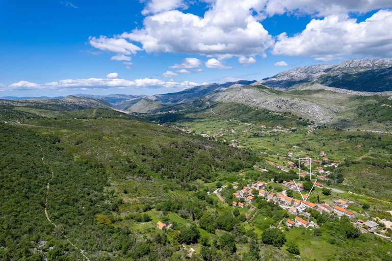 View 3, Charming Villa Perina with private heated pool, Omiš