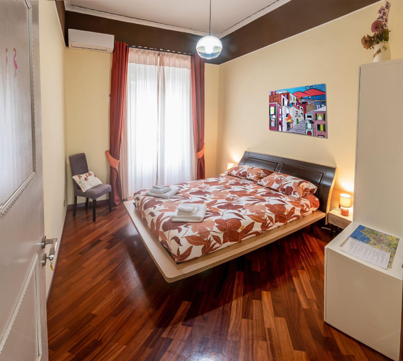 Others 2, Sogno o son desto, Napoli