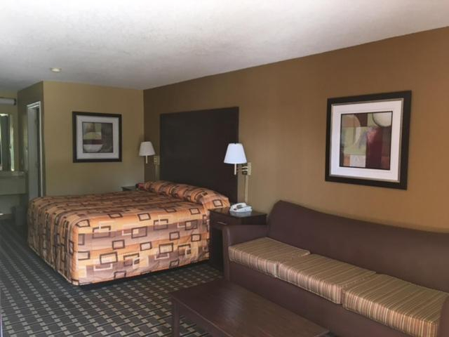 Others 3, Executive Inn and Suites Longview, Gregg
