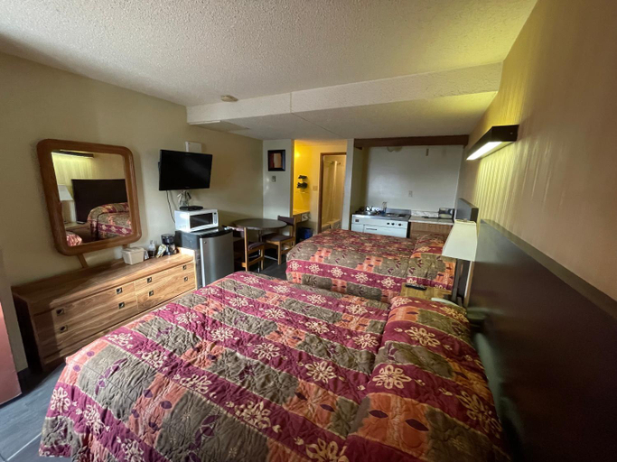 Bedroom 3, Circle 6 Motel, Division No. 2