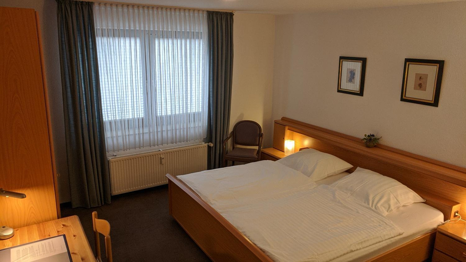 Others 3, Apparthaus Arosa, Essen