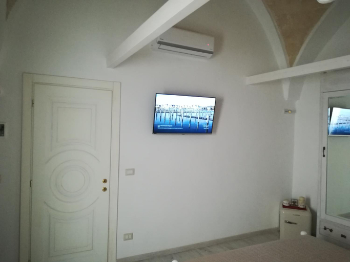 Others 3, B&B Il RE, Taranto