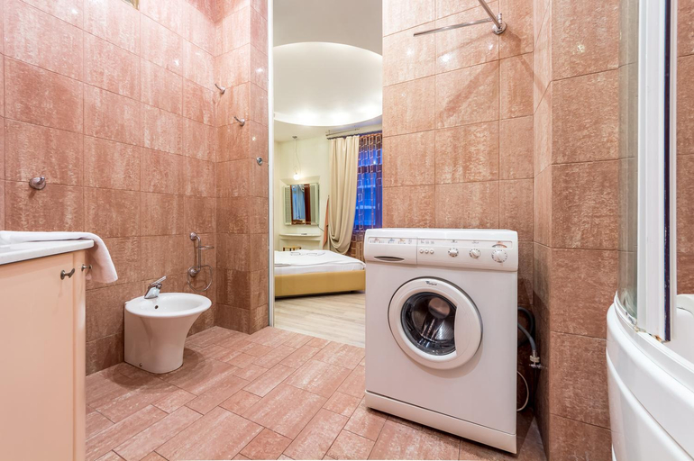Bathroom 3, DayFlat Apartments Maidan Area, Shevchenkivs'kyi