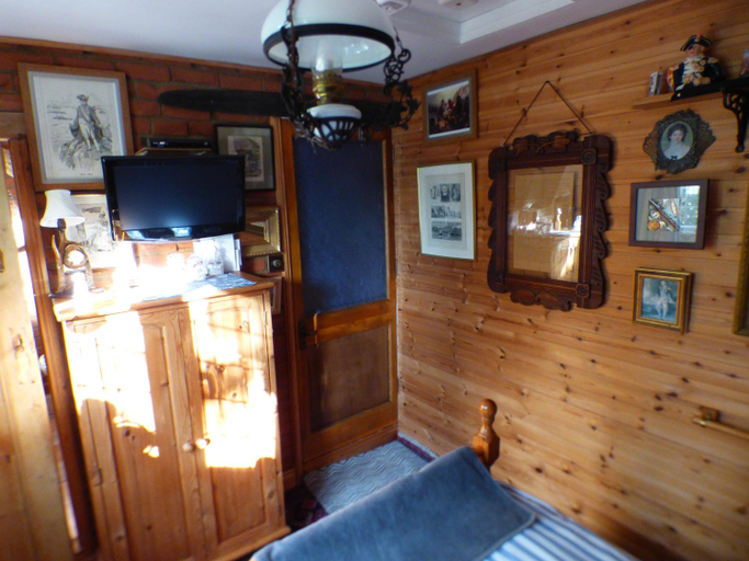 Others 3, NELSONS CABIN, Cambridgeshire