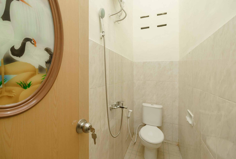 Bathroom 8