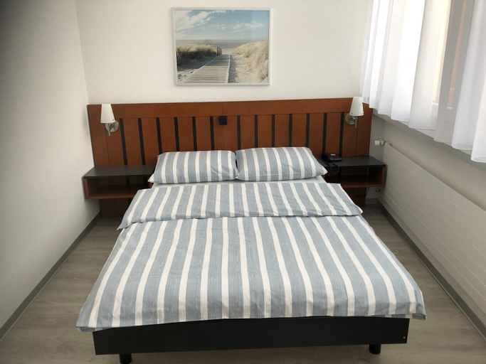 Bedroom 13