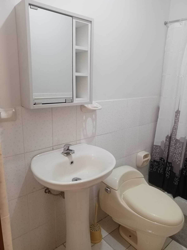Bathroom 3, Dep Centrico Seguro y Familiar, Huancayo
