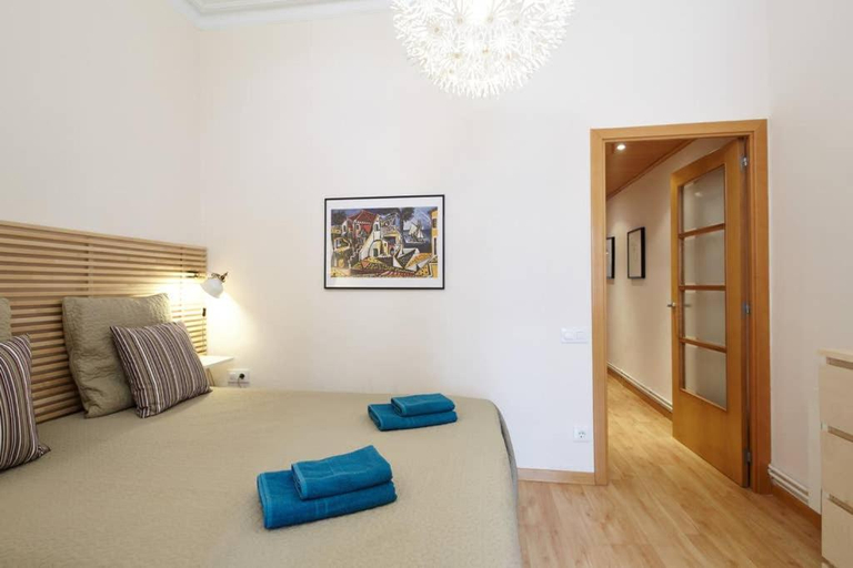 Bedroom 2, Beautiful apartment in Eixample, Barcelona