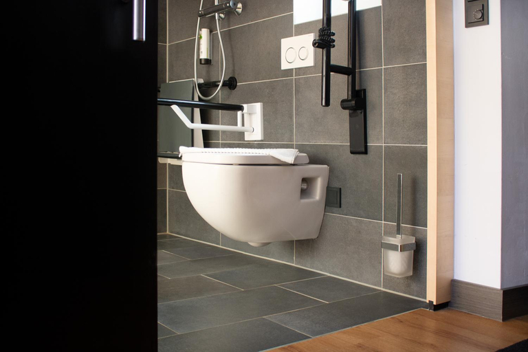 Bathroom 5, KF Hotel by WMM Hotels, Kaufbeuren