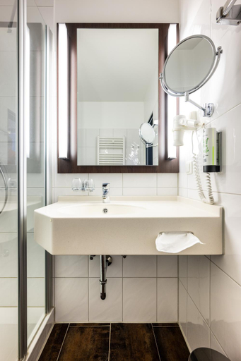 Bathroom 6