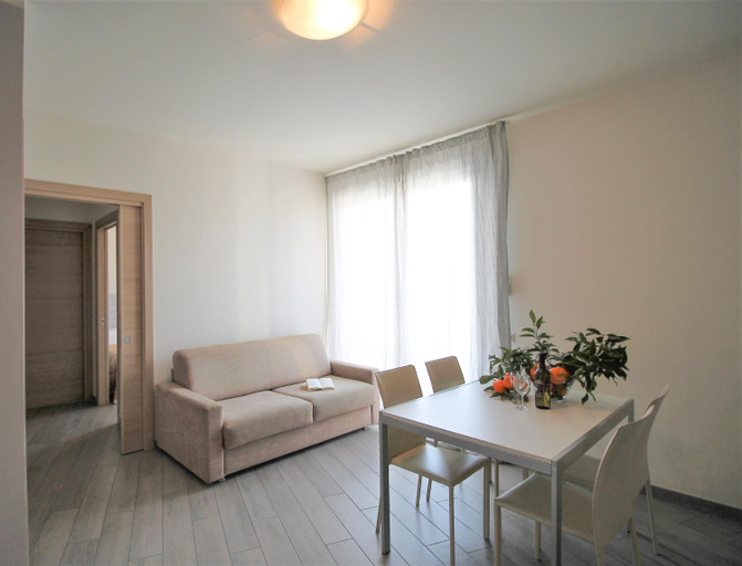 Dining Room 16