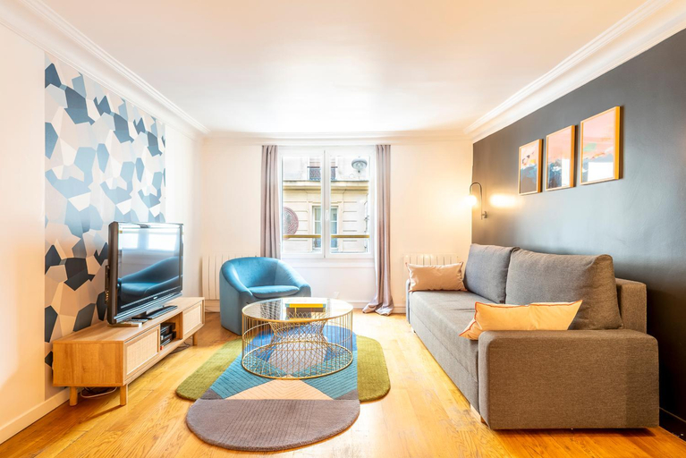Others 5, HolidaysInParis - Bourg Tibourg, Paris