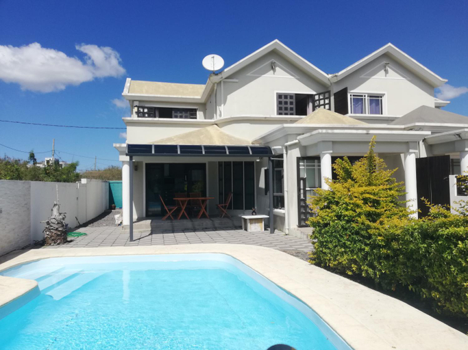 Others 4, Vanz Villa