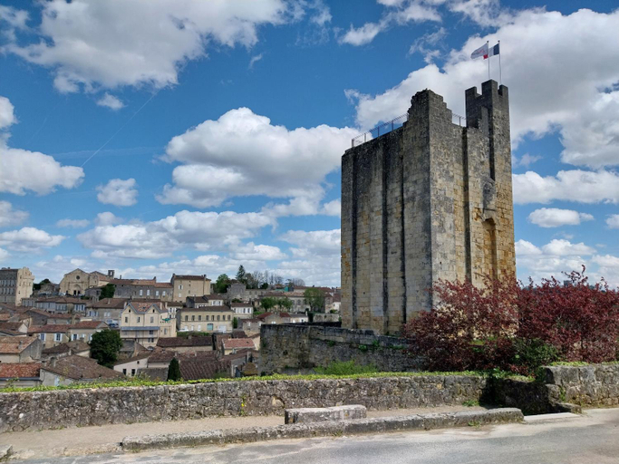 Others 5, Hotes de Saint-Emilion II, Gironde