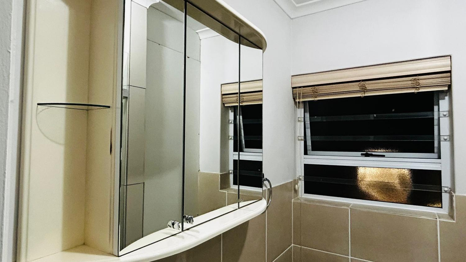 Others 3, 2 Bedroom Shared kitchenette Apartment with beautiful views, Cape Winelands