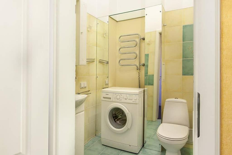 Bathroom 3, Centre 911 flat, Holosiïvs'kyi