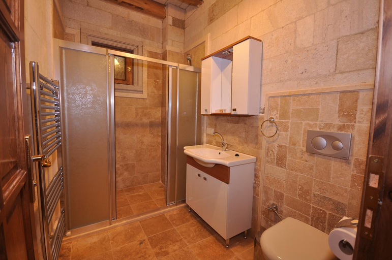 Bathroom 5, Cappadocia Stone Palace, Nevşehir
