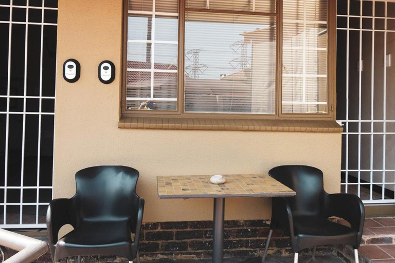 Others 3, Koemi Guest House, Ekurhuleni